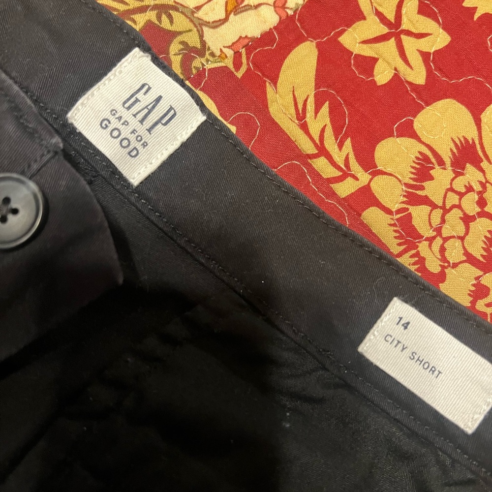 GAP Black City Shorts